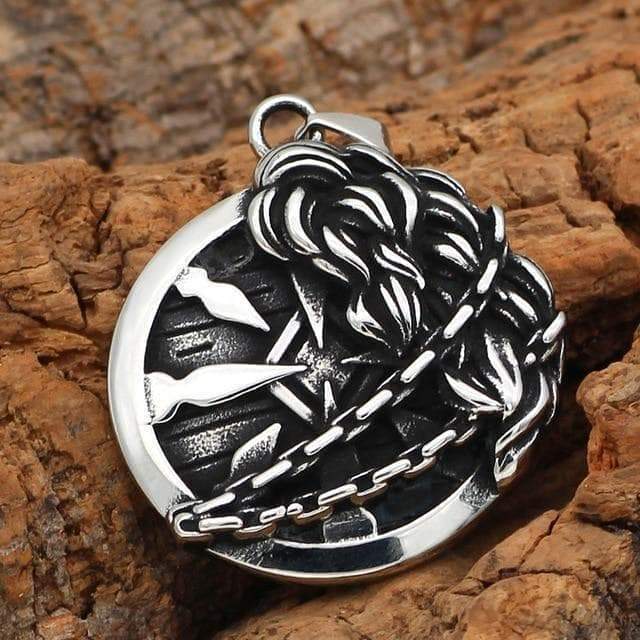 Viking Shield Compass Talisman Pendant & Necklace