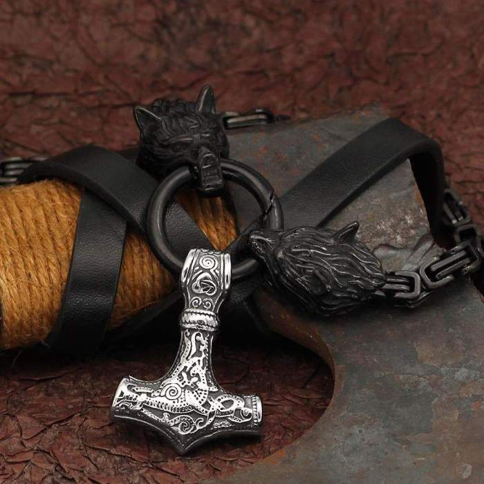 Vikings Mjolnir Black Wolf  Chain Stainless Steel Necklace