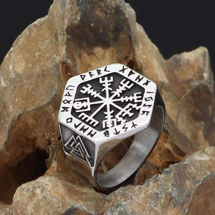 Viking Vegvisir Compass Ring