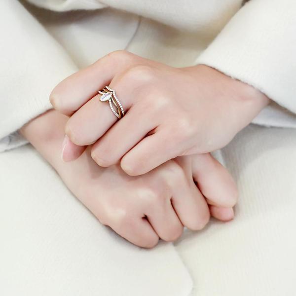 DA276 - IP Gold(Ion Plating) Stainless Steel Ring with AAA Grade CZ