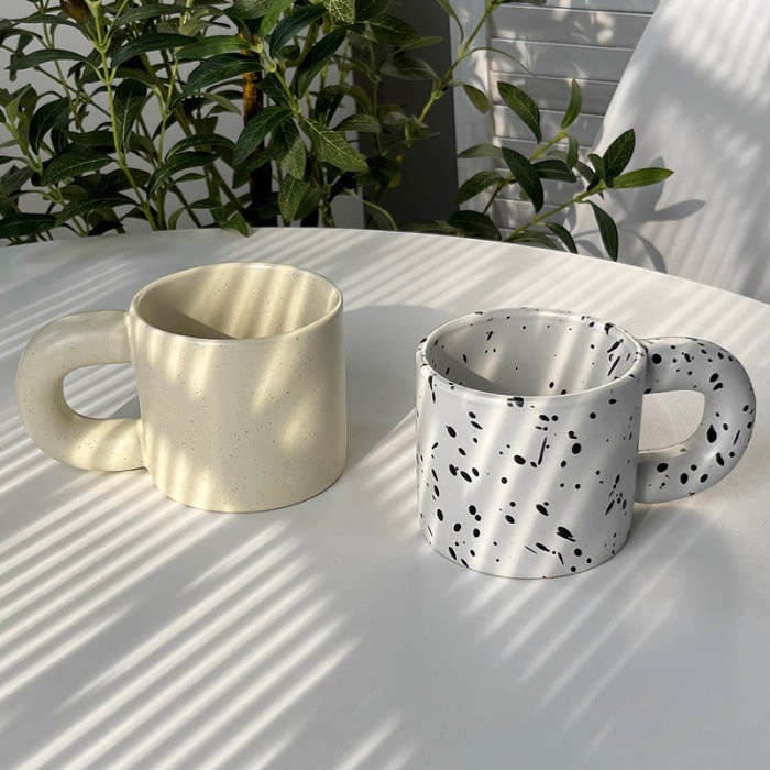 Checkered Ceramic Large Handle Coffee Mug