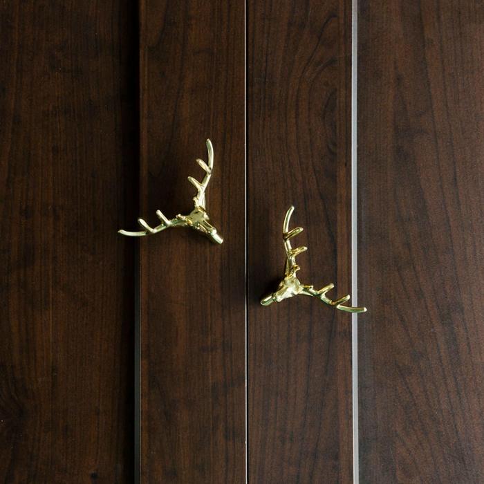 Brass American Retro Deer with Atler Cabinet Door Knob