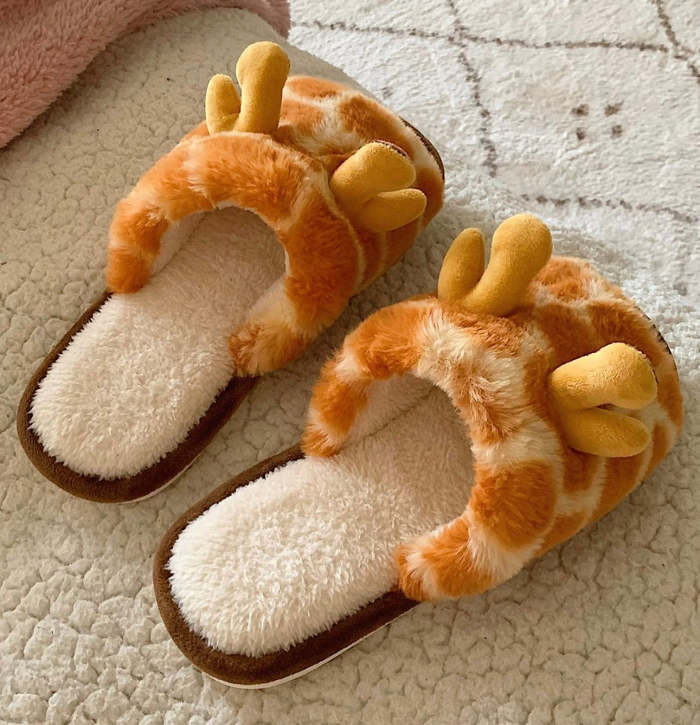 Cute Cozy Fluffy 3D Giraffe Shape Home Slippers