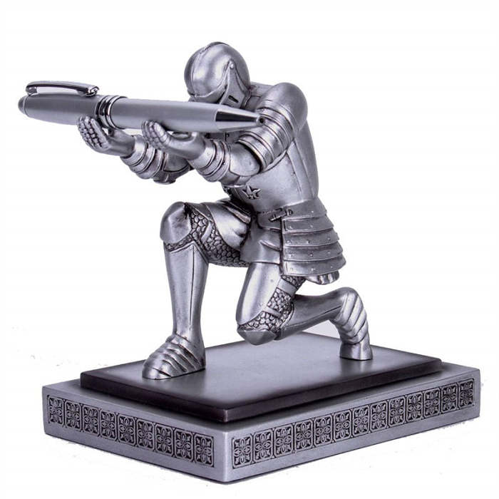 Elegant and Noble Knight Pen Holder