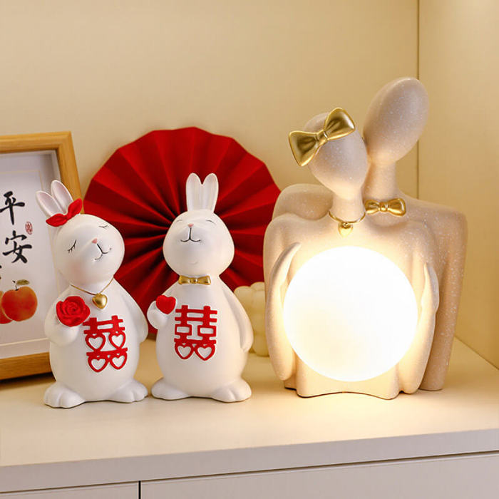 Couple Holding Moon Lamp Ornaments