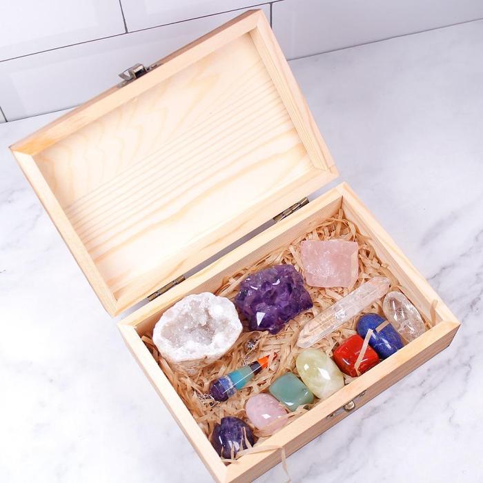 12 Healing Crystals in a Box by Veasoon