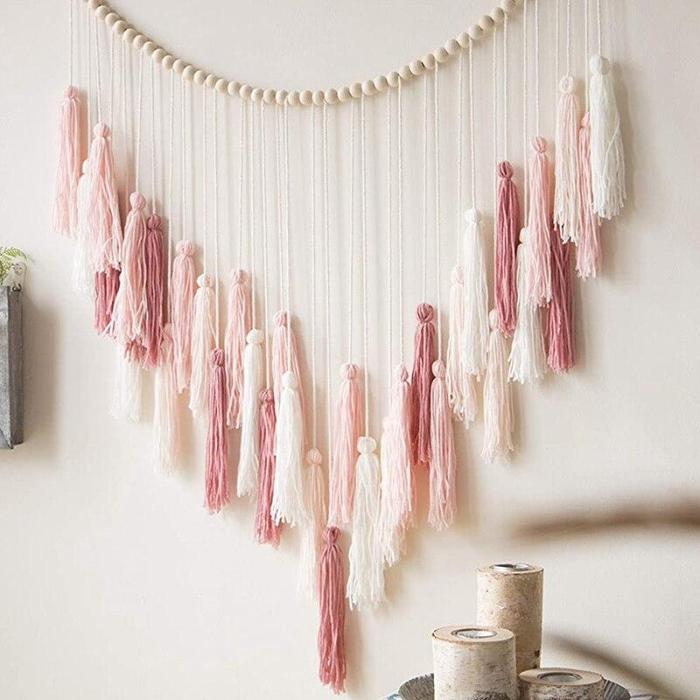 Macramé Wall Deco With Wood Beads by Veasoon