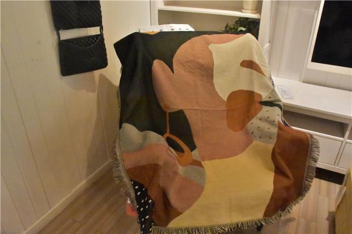 A Girl's Personality Throw Blanket by Veasoon