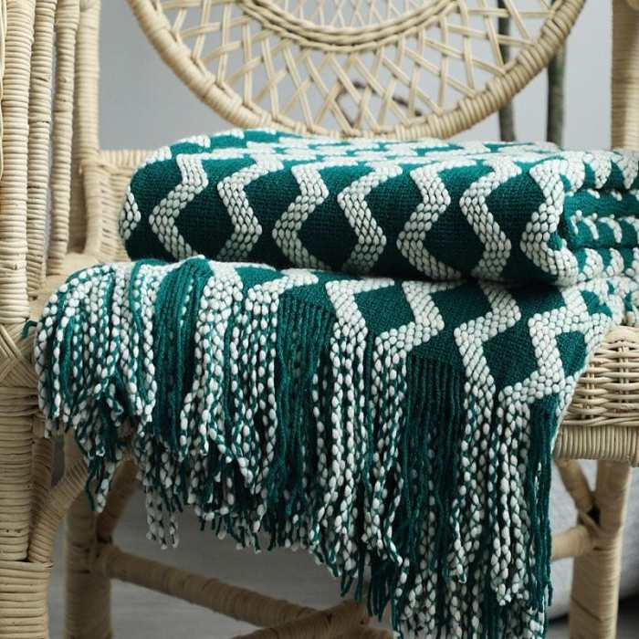 Nordic Knitted Blanket by Veasoon
