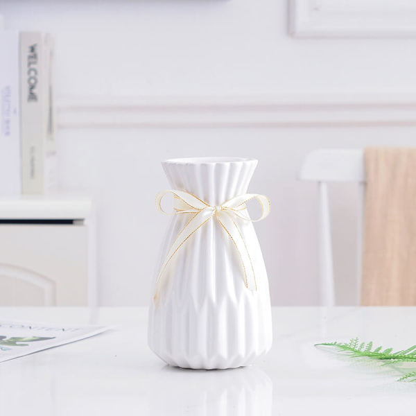 Fashion White Porcelain Vase