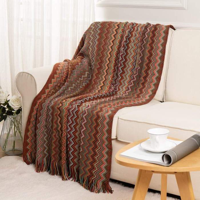 Geometric Pattern Throw Blanket by Veasoon