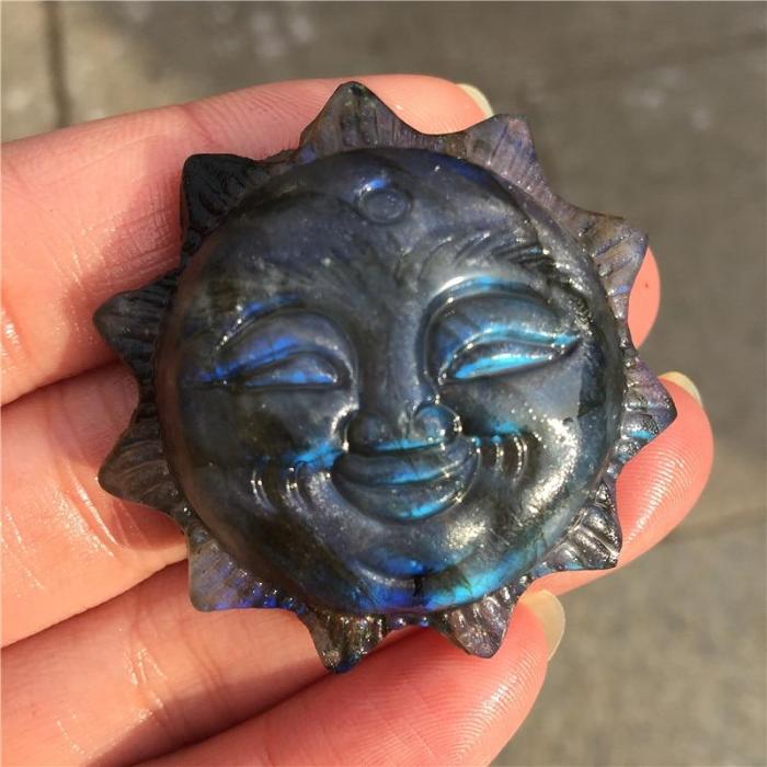 Labradorite Sun Face Carving by Veasoon