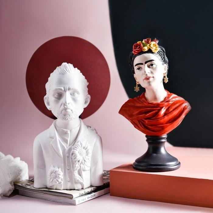 Portrait Figurines Statues by Veasoon