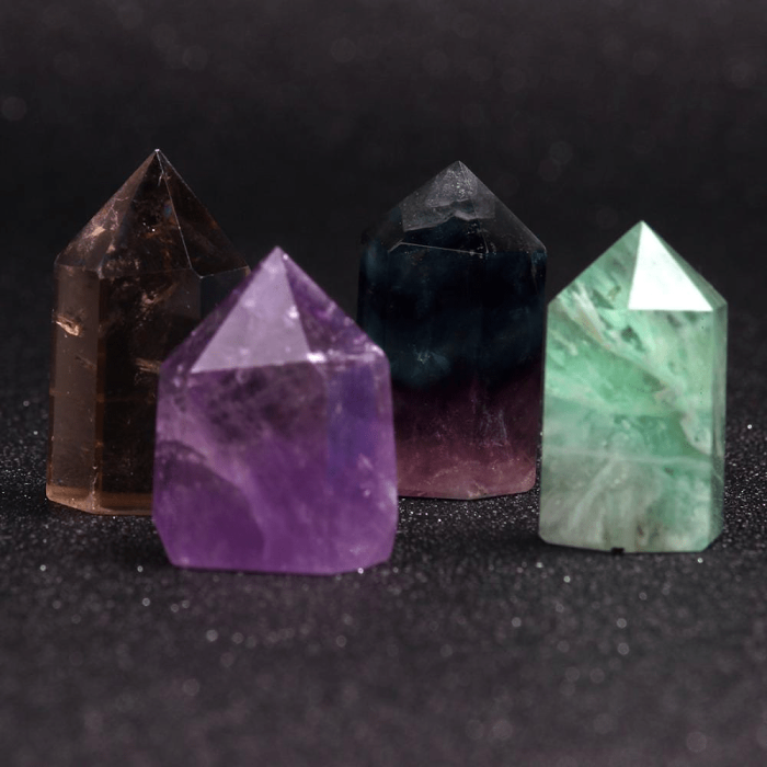 Healing Crystal Quartz Wands by Veasoon