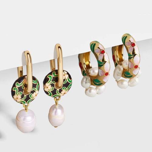 Round Style Earrings