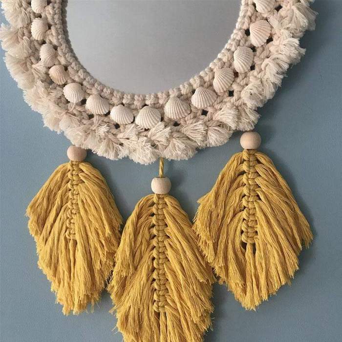 Fringed Feather Round Wall Mirror by Veasoon