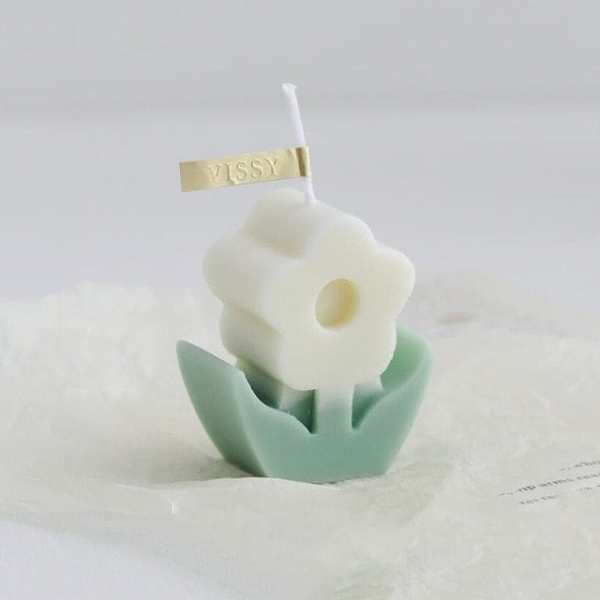 Flower Candle by Veasoon