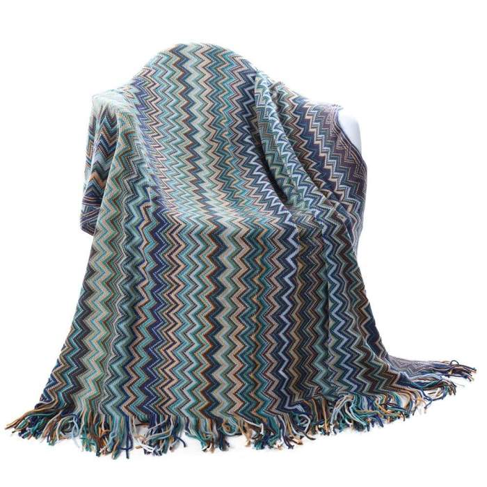 Geometric Pattern Throw Blanket by Veasoon
