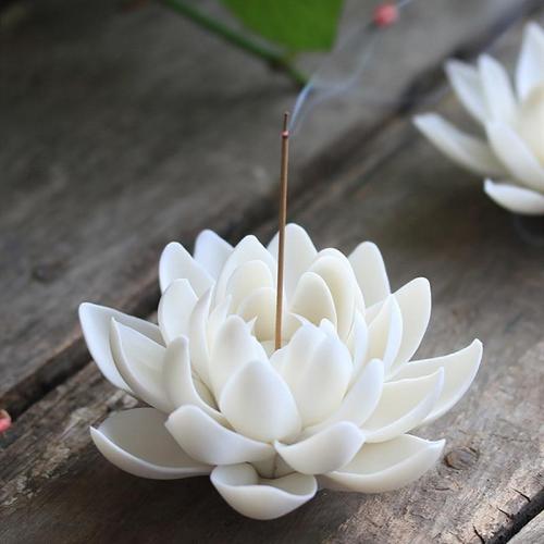 Lotus Leaf Incense Holder by Veasoon