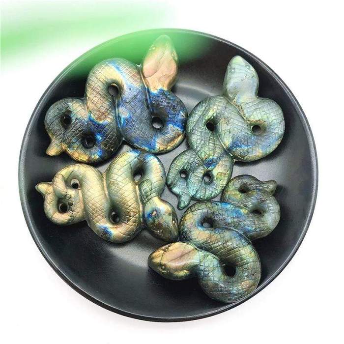 Labradorite Snake Carving by Veasoon