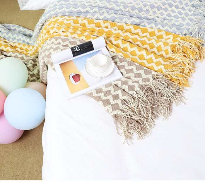 Nordic Knitted Blanket by Veasoon