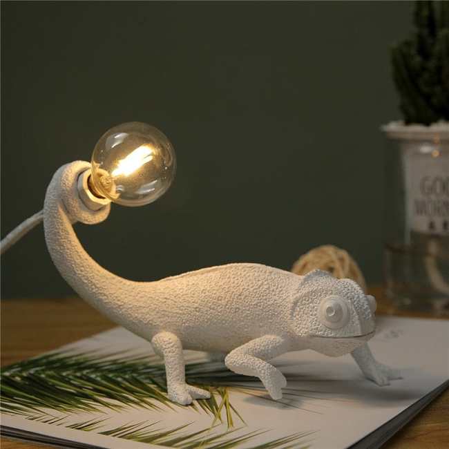 Chameleon Table Lamp by Veasoon