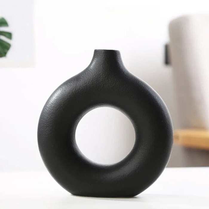 Hollow Minimalistic Ceramic Vase by Veasoon