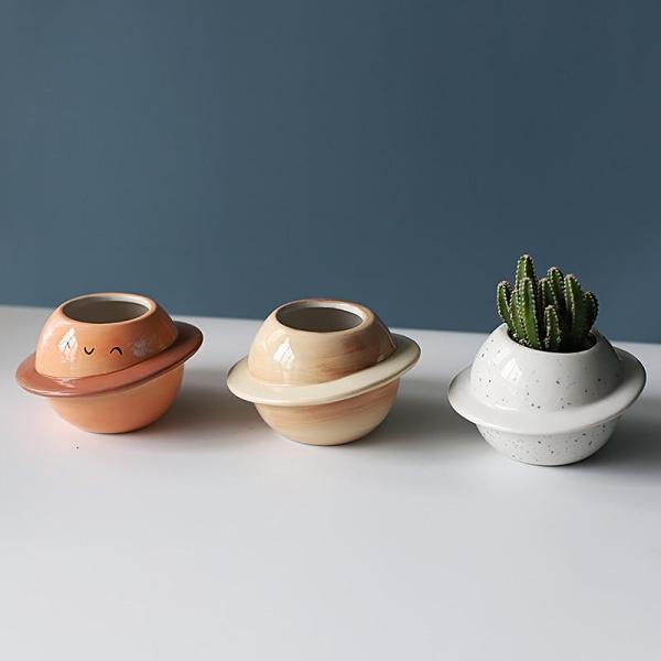 Planet Shaped Plant Pot by Veasoon