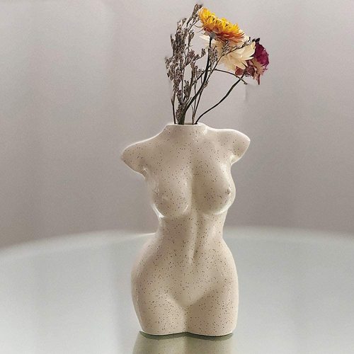 Venus Sculpture Vase by Veasoon