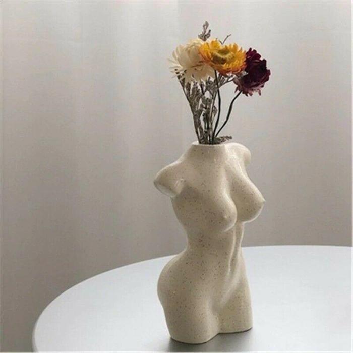 Venus Sculpture Vase by Veasoon