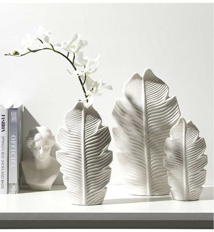 Palm Tree Leaf Vase by Veasoon