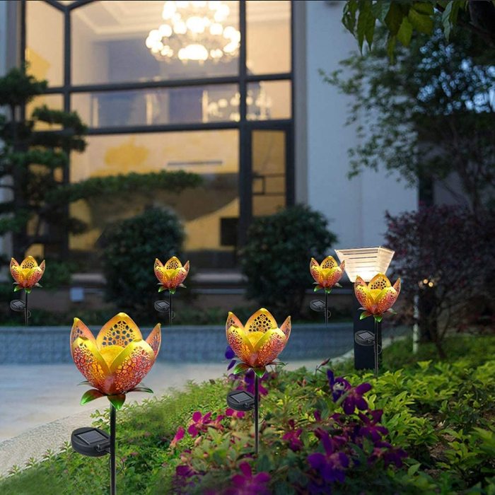 Solar Flower Crackle Garden Light by Veasoon