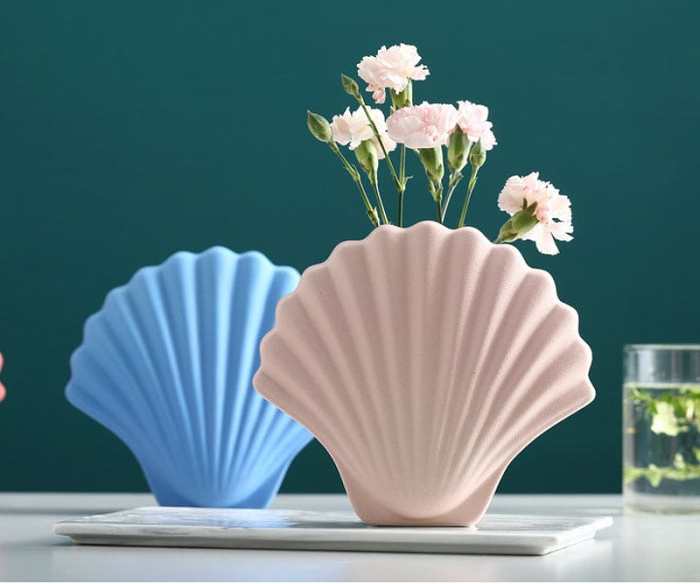 Shell Vase by Veasoon