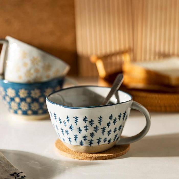 Vintage Ceramic Mugs by Veasoon