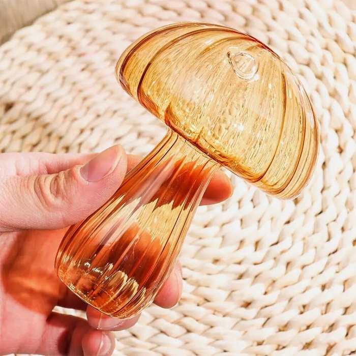 Mushroom Flower Vase by Veasoon