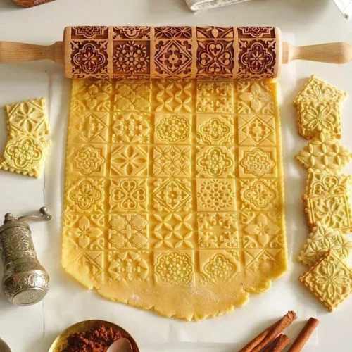 Festive Embossed Rolling Pin by Veasoon