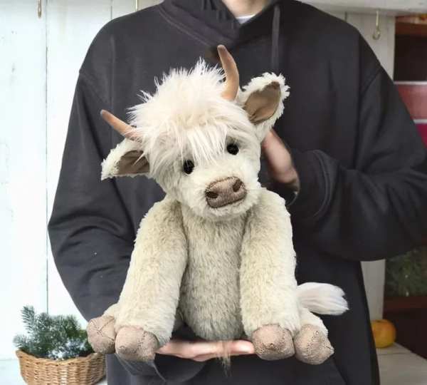 BUY 2 FREE SHIPPINGScottish Handmade Highland Cattle