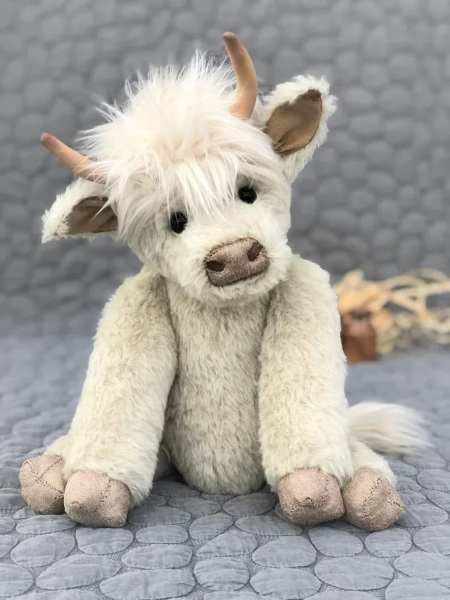 BUY 2 FREE SHIPPINGScottish Handmade Highland Cattle