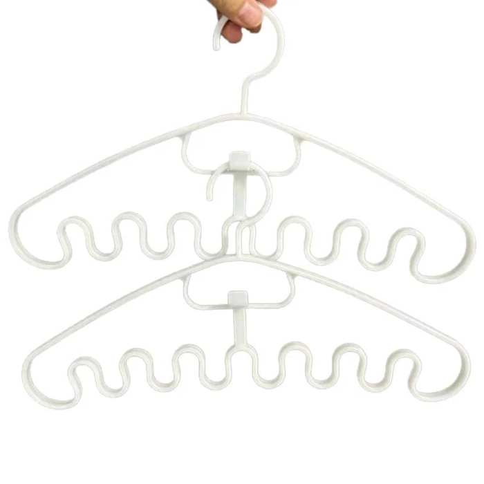 Wave Pattern Stackable Hanger