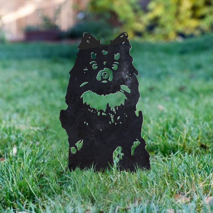 Spitz Metal Silhouette