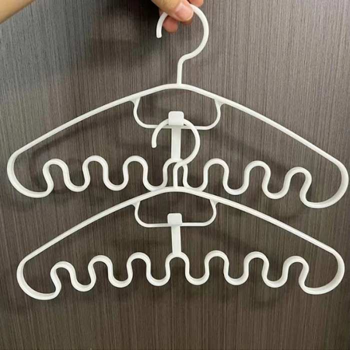 Wave Pattern Stackable Hanger