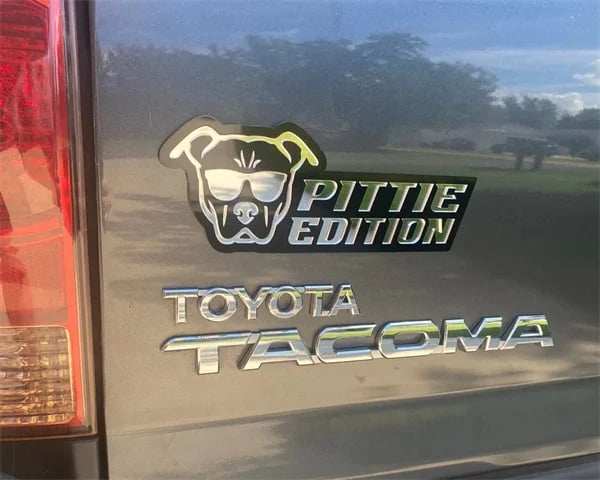 Bull Terrier Dog Car Badge Laser Cutting Car Emblem Saint Bernard Basset Hound Greyhound Point