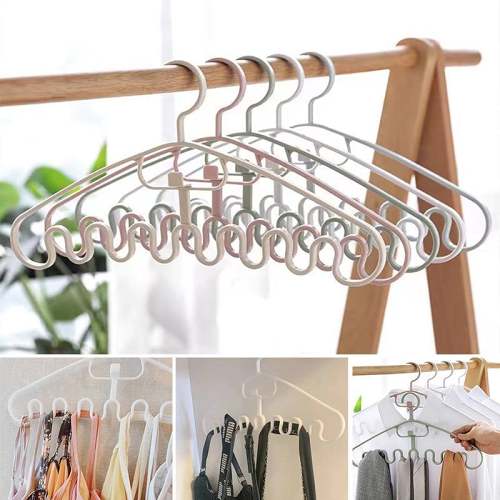 Wave Pattern Stackable Hanger