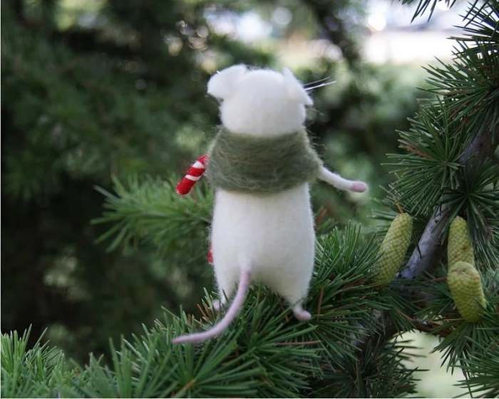 LAST DAY -50% OFFHandmade Halloween Mouse With A Pumpkin