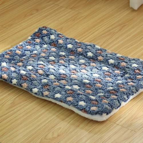 Pet calming blanket Warm blankets for pets