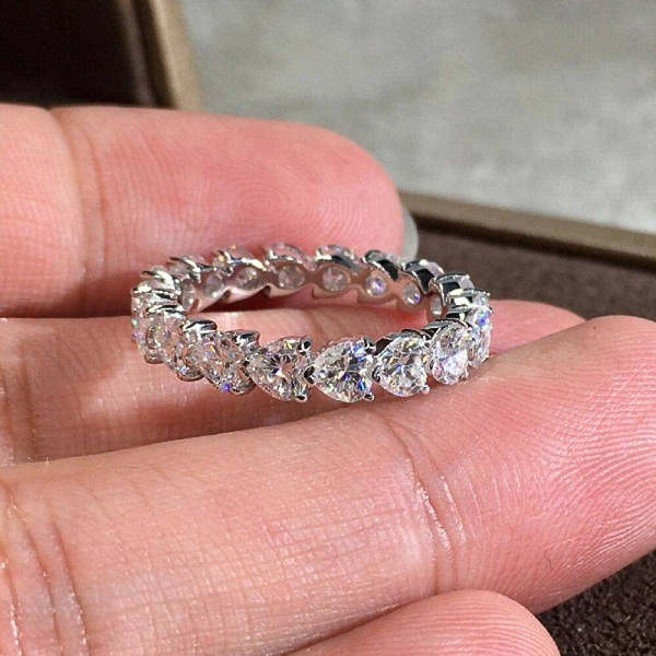 The Eve Heart Band Ring