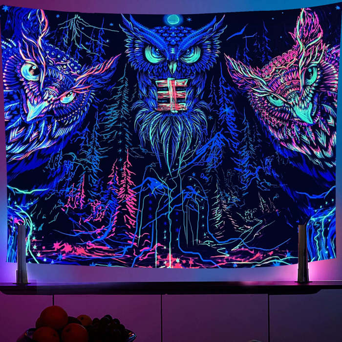 UV Light Emitting Neon Hanging Cloth