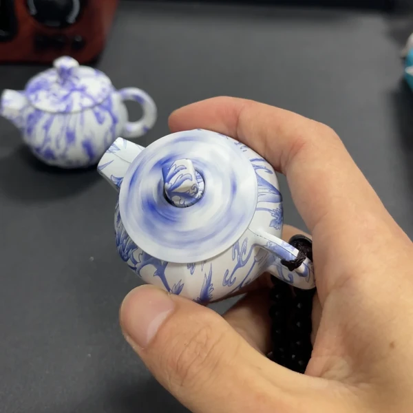Celadon pot teapot lighter