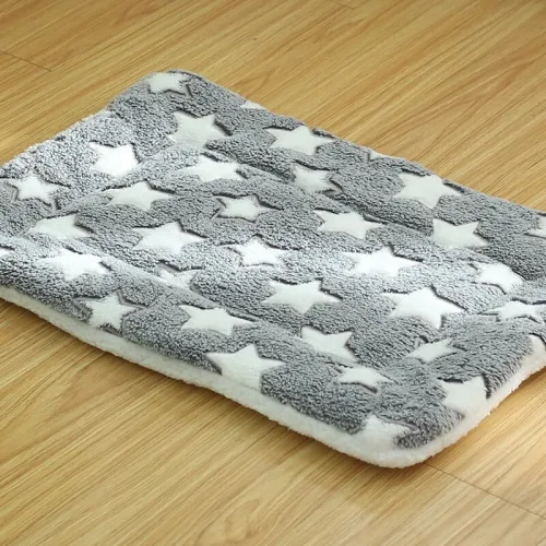 Pet calming blanket Warm blankets for pets