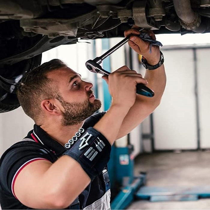 Magnetic Wristband with 15 Strong Magnets for Holding Screws